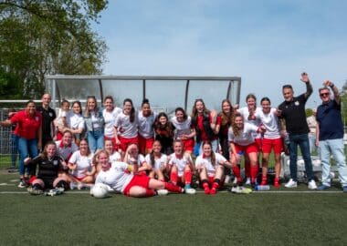 DERDE OVERWINNING OP RIJ VOOR VROUWEN 1