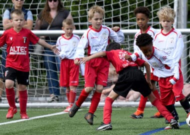 BVV BARENDRECHT ZOEKT TRAINERS VOOR ONDERBOUWTEAMS O8 EN O9