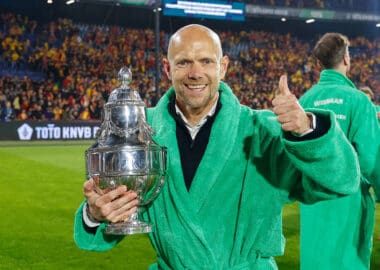 DENNIS VAN DER REE: VAN DE BONGERD NAAR BEKERWINST