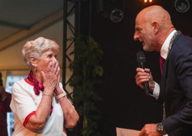 TONY SCHIPPERS ONDERSCHEIDEN ALS LID IN ORDE VAN ORANJE-NASSAU